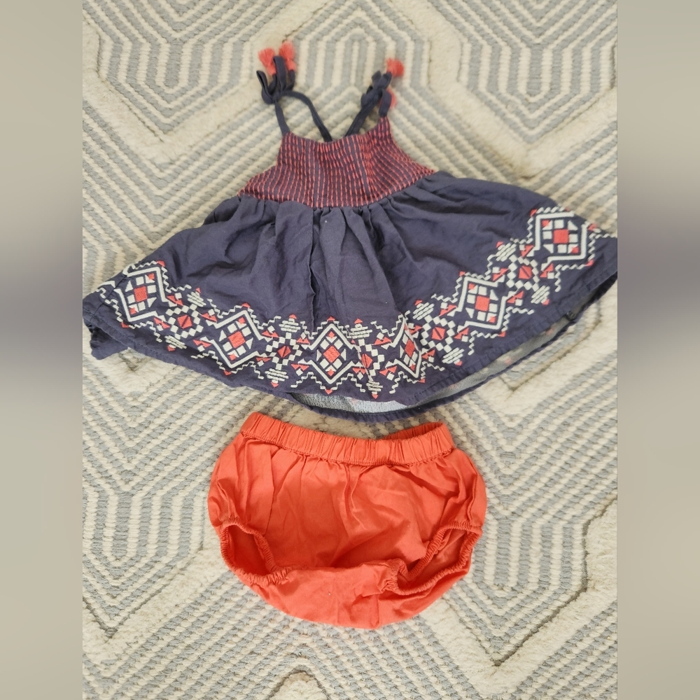 Baby girl outfit. Size 0-3mo